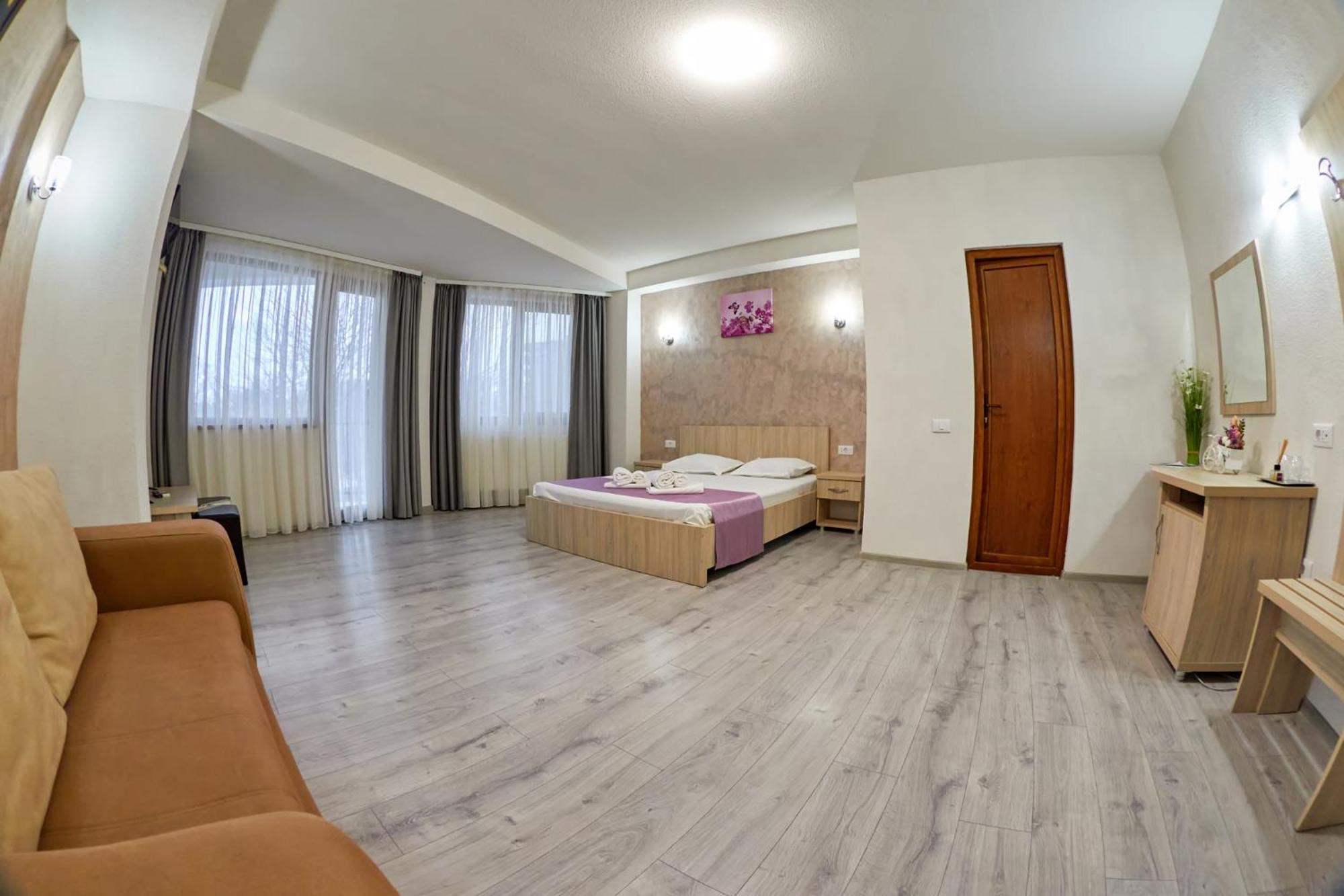 Hotel Coralis Ефоріє-Норд Екстер'єр фото